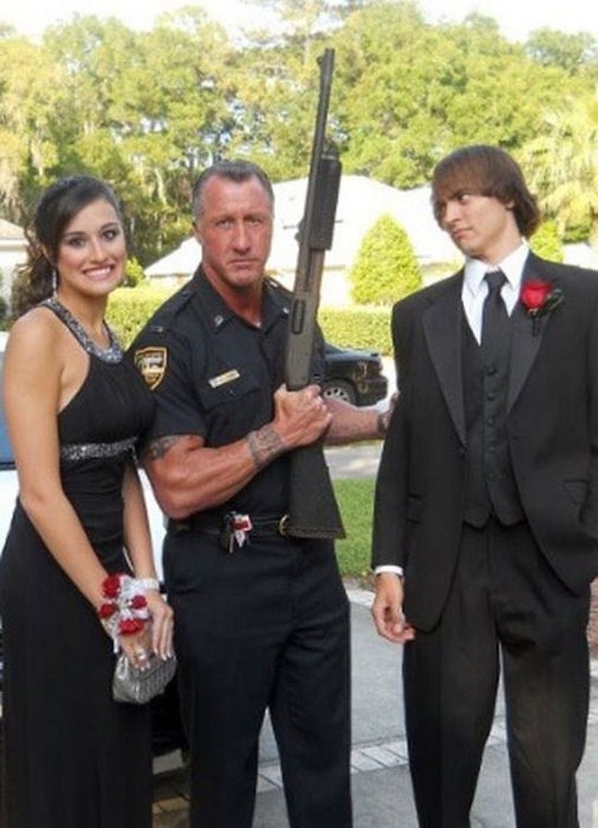 Funny-and-Creative-Prom-Photos-007