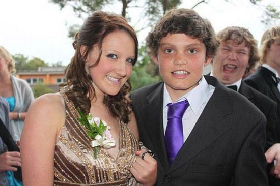 Funny-and-Creative-Prom-Photos-021