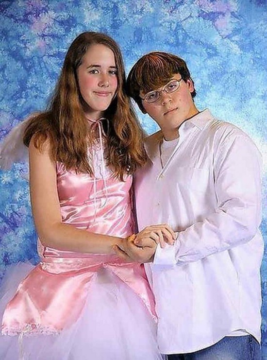 The-30-Most-Embarrassing-Prom-Photos-Ever-021