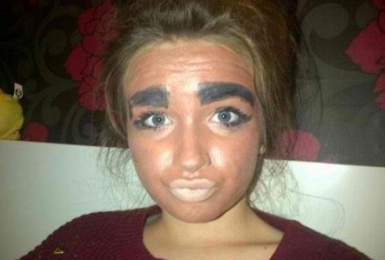 Worst-Makeup-Fails-Of-All-Time-012