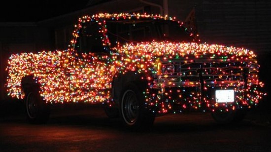 11 Crazy Christmas Decorated Cars009