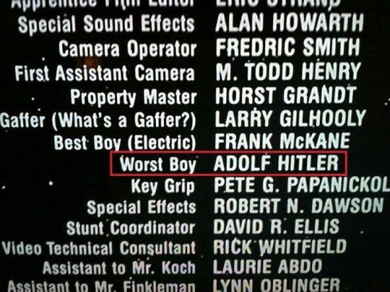 22 funny moments found in movie credits 014