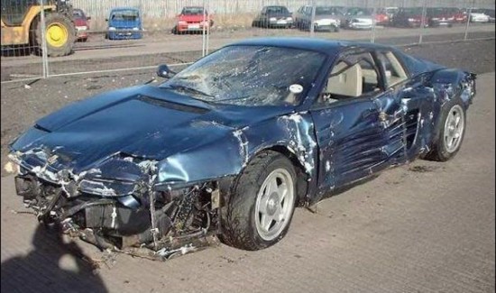 38 Wrecked Ferraris 007