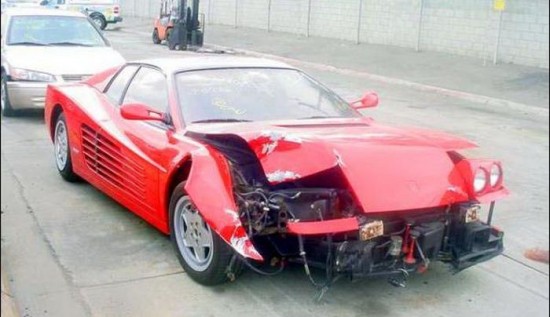 38 Wrecked Ferraris 010