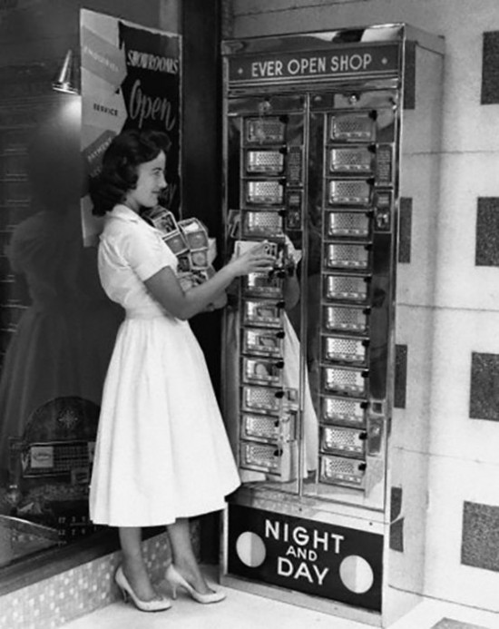 Awesome-and-unusual-vending-machines-026