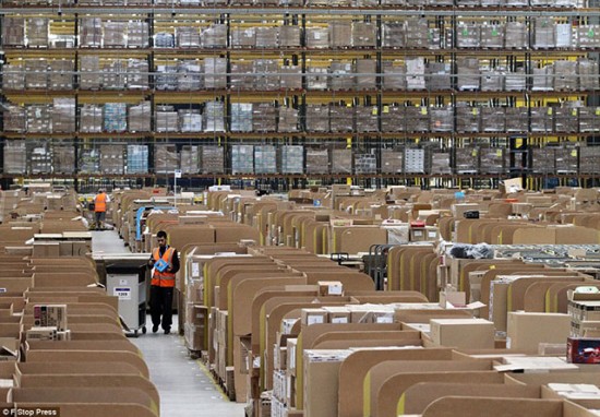 Inside The Amazon Warehouse 009