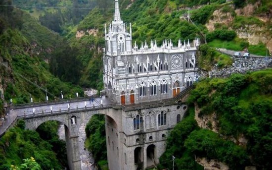 Las Lajas Cathedral in Colombia1