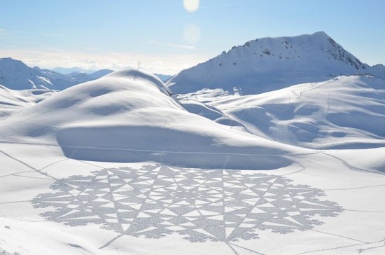 Man Walks All Day to Create Massive Snow Patterns 006