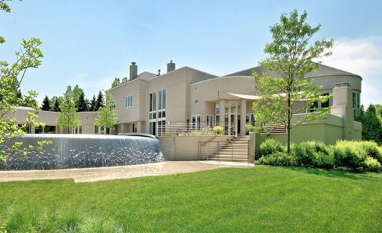 Michael Jordan’s Mansion Is Up For Sale for $29 Million 011