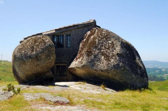 Stone House in Portugal1