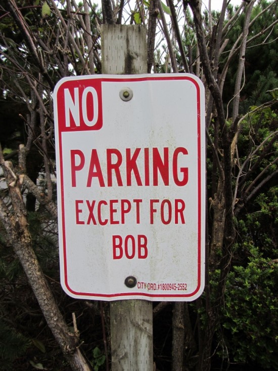 10 Funny Parking Signs From Across the World 008