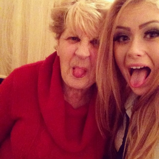19 Grandparents Snapping Cooler Selfies Than You 006