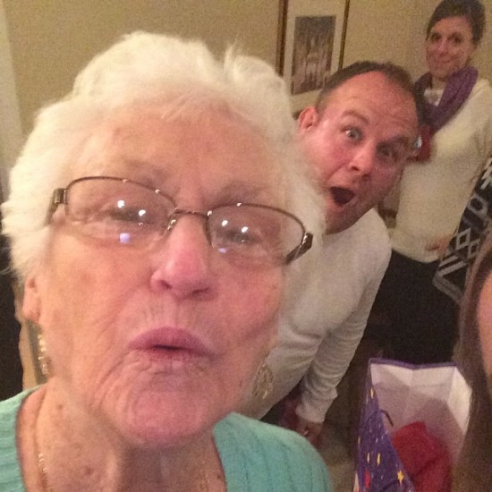 19 Grandparents Snapping Cooler Selfies Than You 012