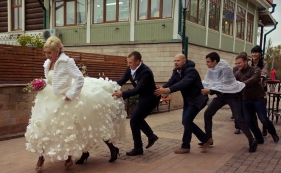 30 Funny Wedding Photos from Eastern Europe 003