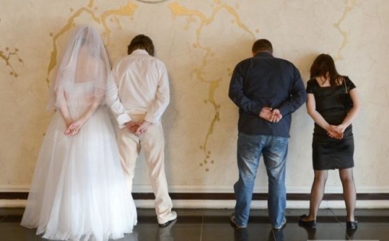 30 Funny Wedding Photos from Eastern Europe 011