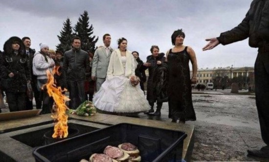 30 Funny Wedding Photos from Eastern Europe 024