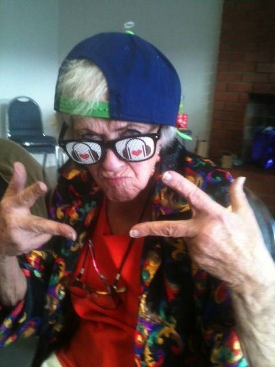 38 Gangster Grandmas 001