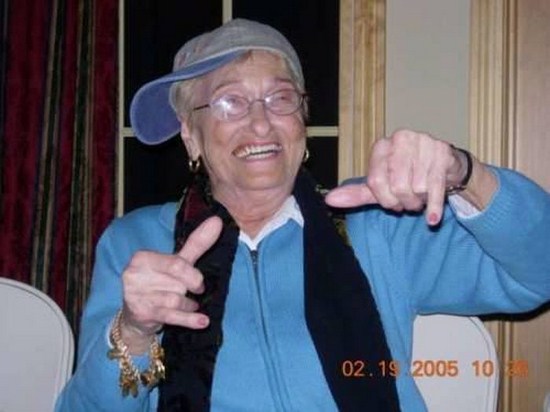 38 Gangster Grandmas 006