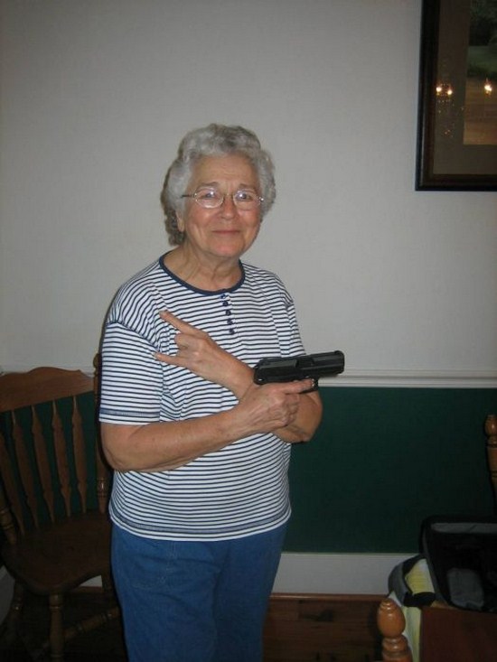 38 Gangster Grandmas 011