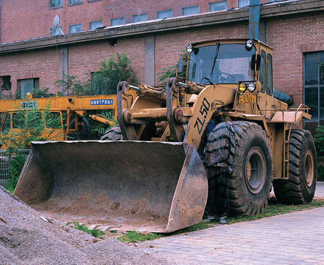 Liu Bolin, A Real Life Invisible Man 010