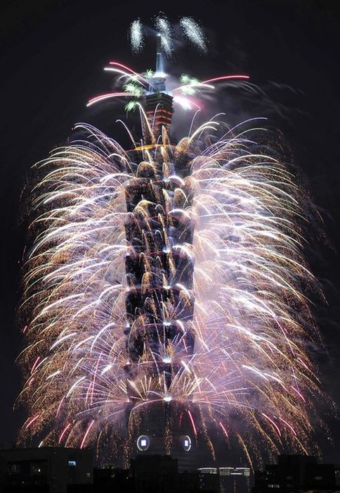 New Year’s eve fireworks around the world 029