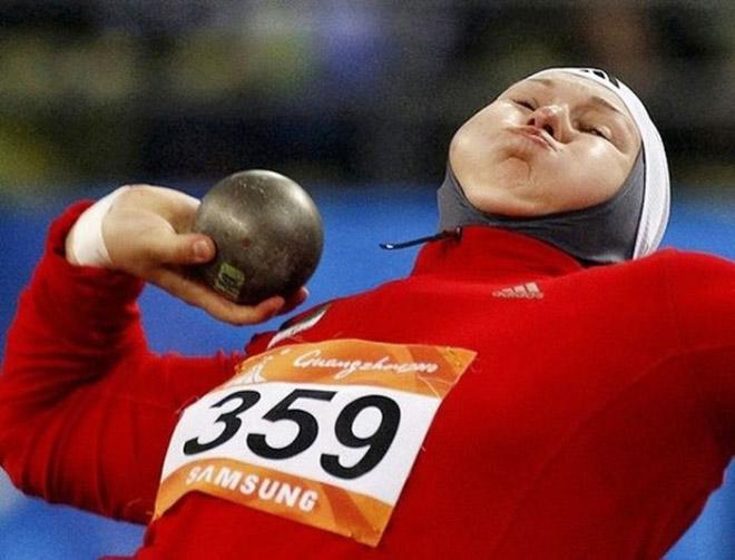 Shot Put Faces 011
