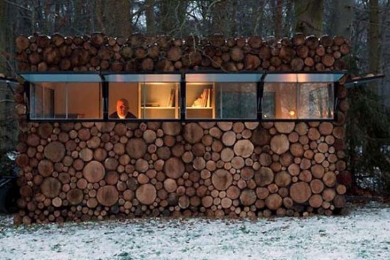 This Small Cabin Looks Like a Stack of Wood 016