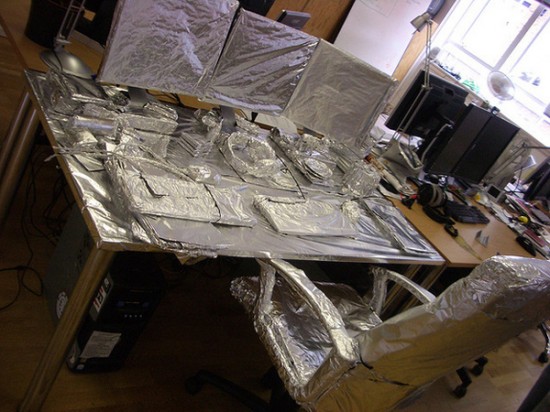 12 Hilarious and Crazy Office Pranks 003