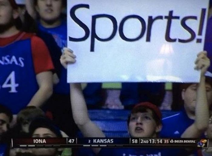 24 Funny and good sporting event signs 022