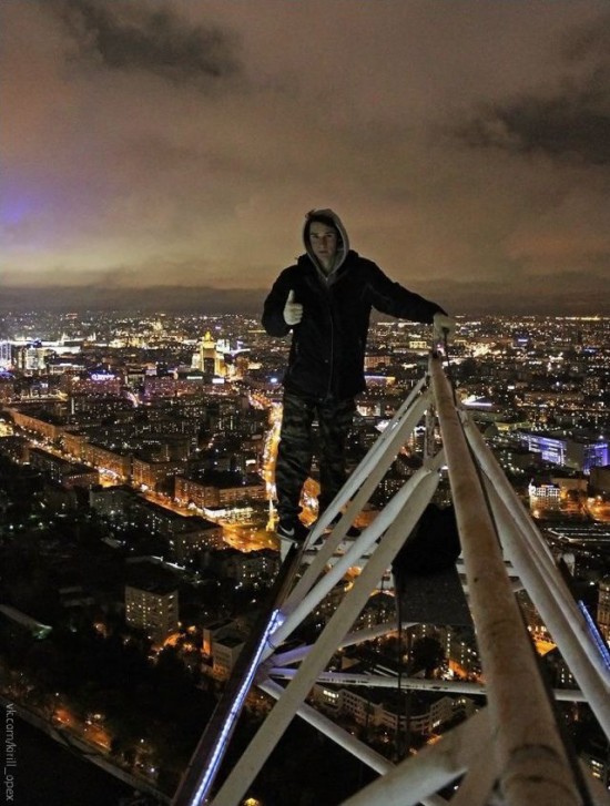 34 Extreme photos at breathtaking height 016