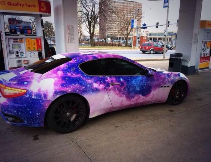 36 WTF photos made at gas stations 004