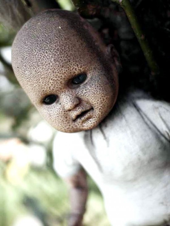 Mexico’s Haunted Island Of The Dolls Is Actually Terrifying 009