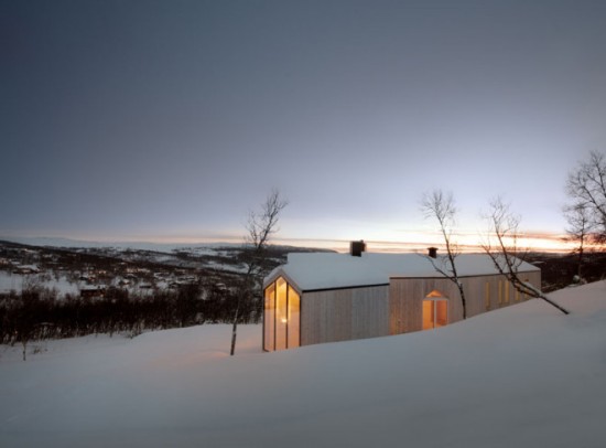 Modern Mountain Lodge by Reiulf Ramstad Arkitekter 010