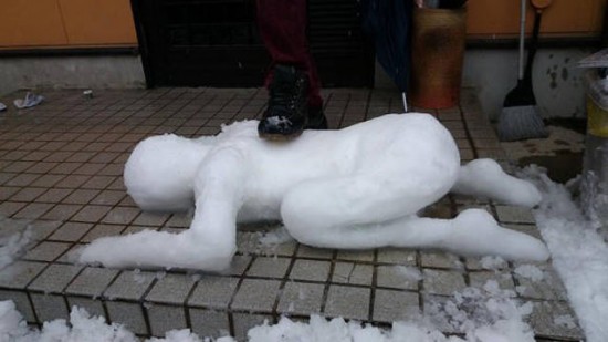 People Having Fun During Winter Snow in Japan 014