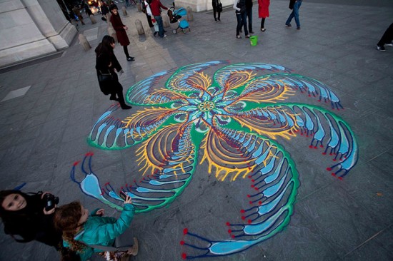 Spontaneous Temporary Sand Paintings by Joe Mangrum 003