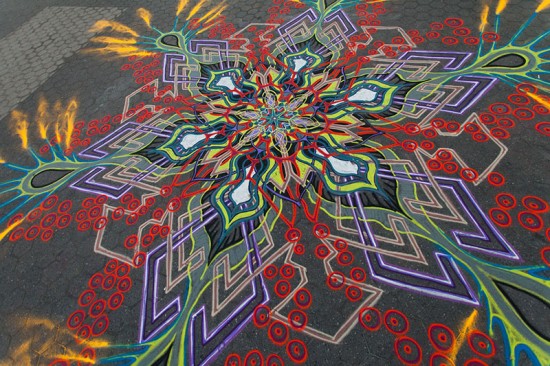 Spontaneous Temporary Sand Paintings by Joe Mangrum 005