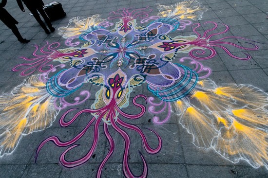 Spontaneous Temporary Sand Paintings by Joe Mangrum 006