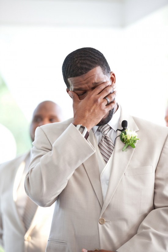 These Grooms Cry Tears Of Joy When They Saw Their Brides 009