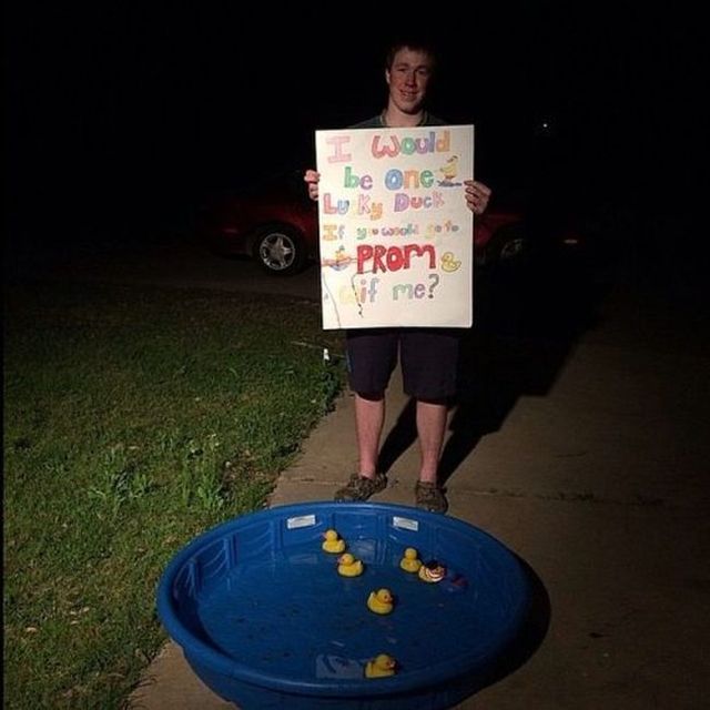 23 Prom Pics With Proposals 009
