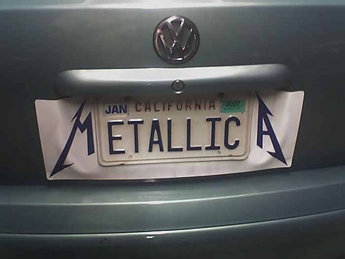 30 Funny License Plates 006