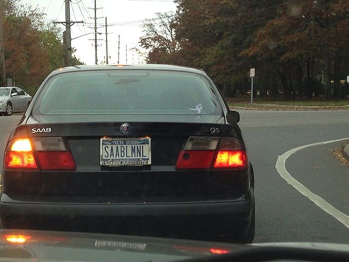 30 Funny License Plates 007