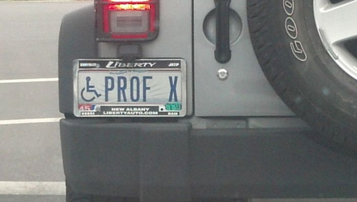 30 Funny License Plates 012