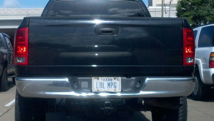 30 Funny License Plates 024