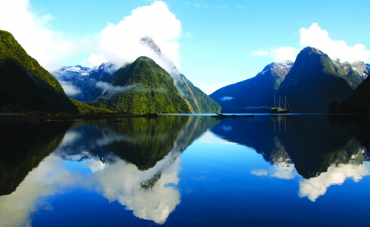 Become a Real Hobbit For New Zealand Honeymoon