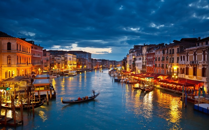 Incredibly Romantic Honeymoon in Venice, Italy