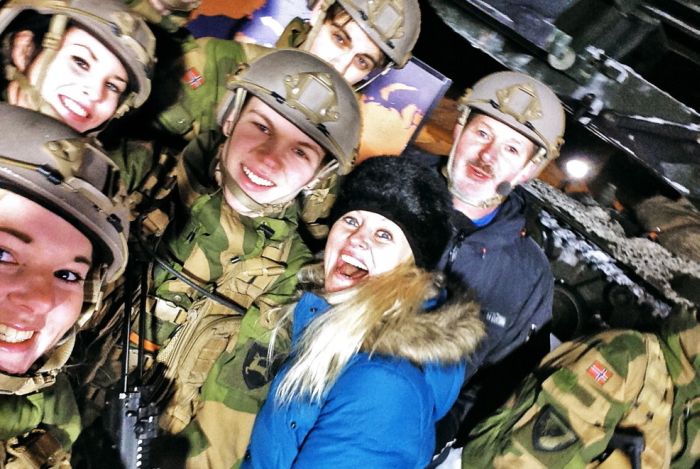 Soldiers from different armies take selfies 014