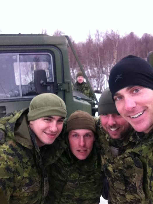 Soldiers from different armies take selfies 031