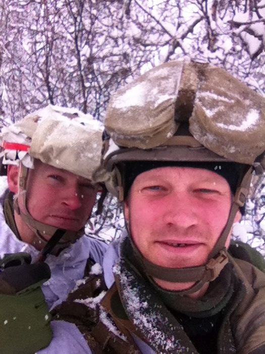 Soldiers from different armies take selfies 032