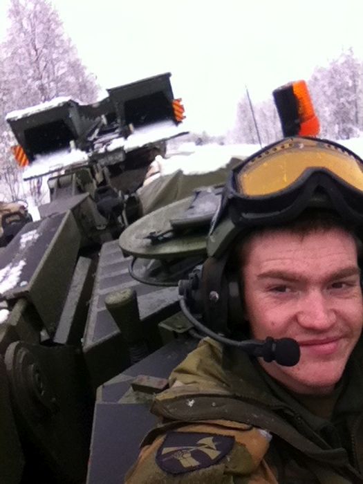 Soldiers from different armies take selfies 039