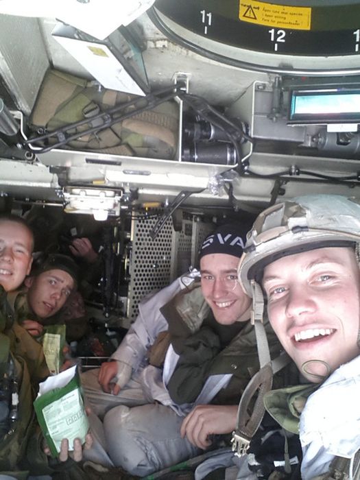 Soldiers from different armies take selfies 046